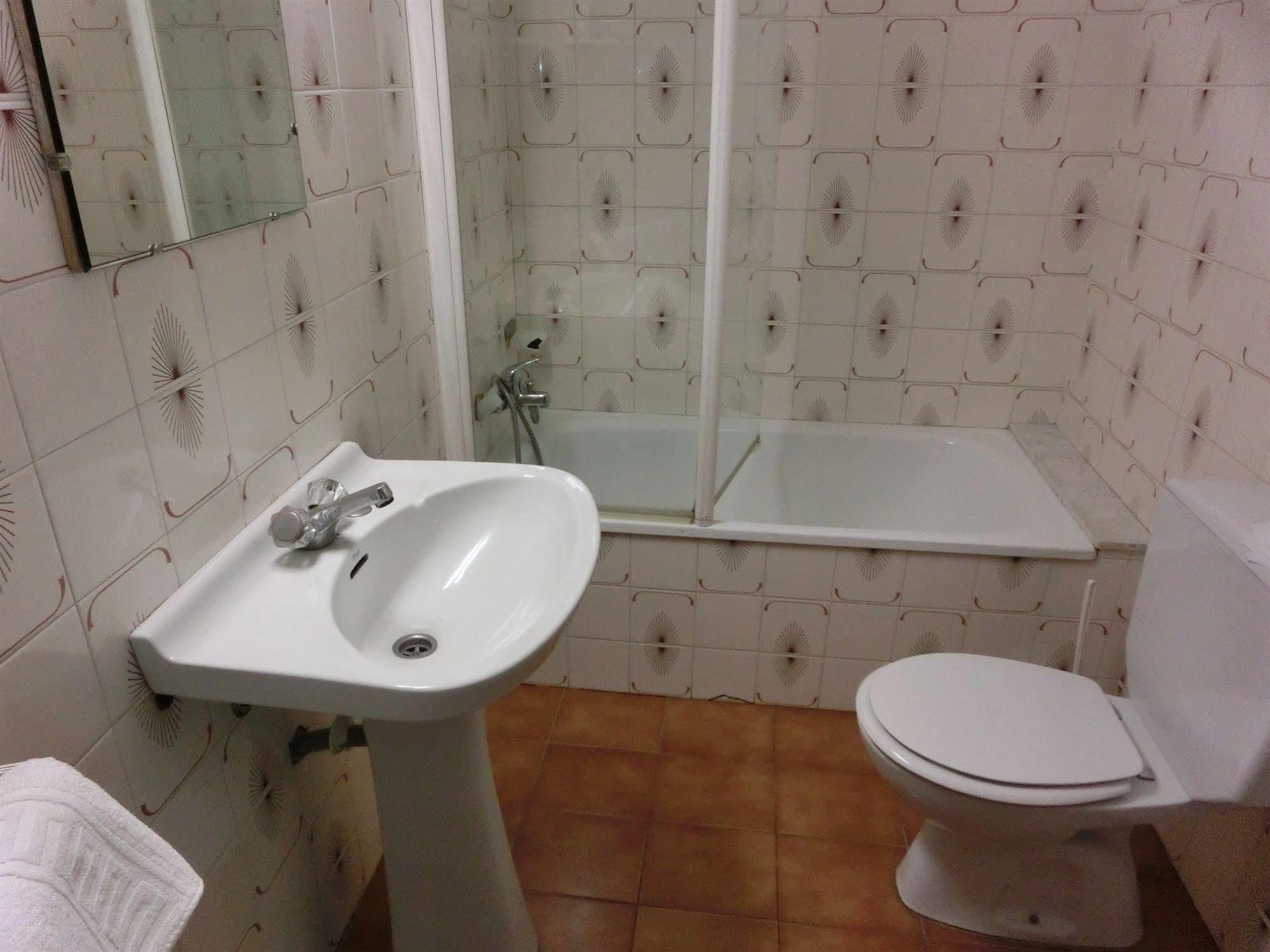 Hotel Can Catala L' Escala Kültér fotó
