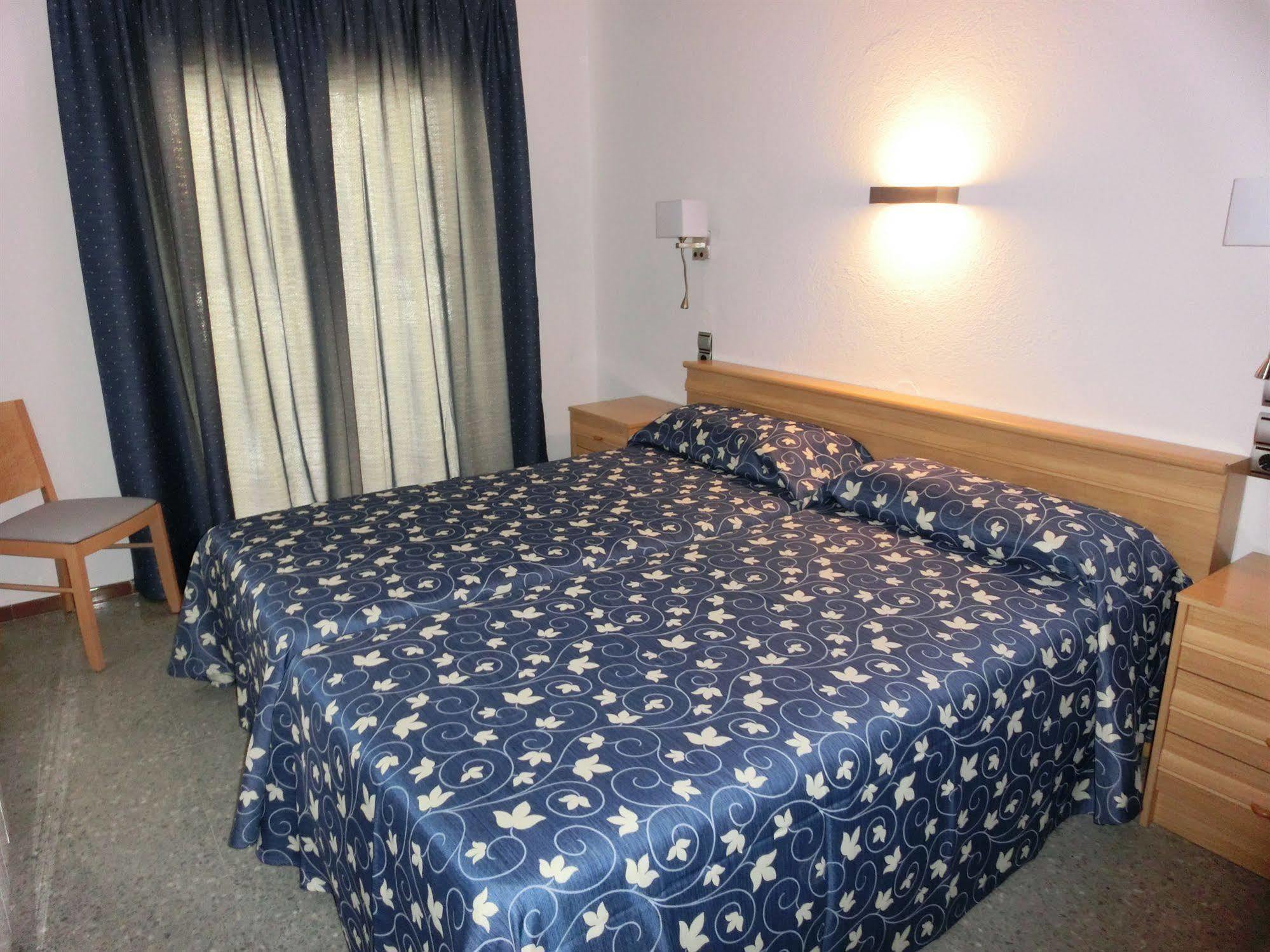 Hotel Can Catala L' Escala Kültér fotó