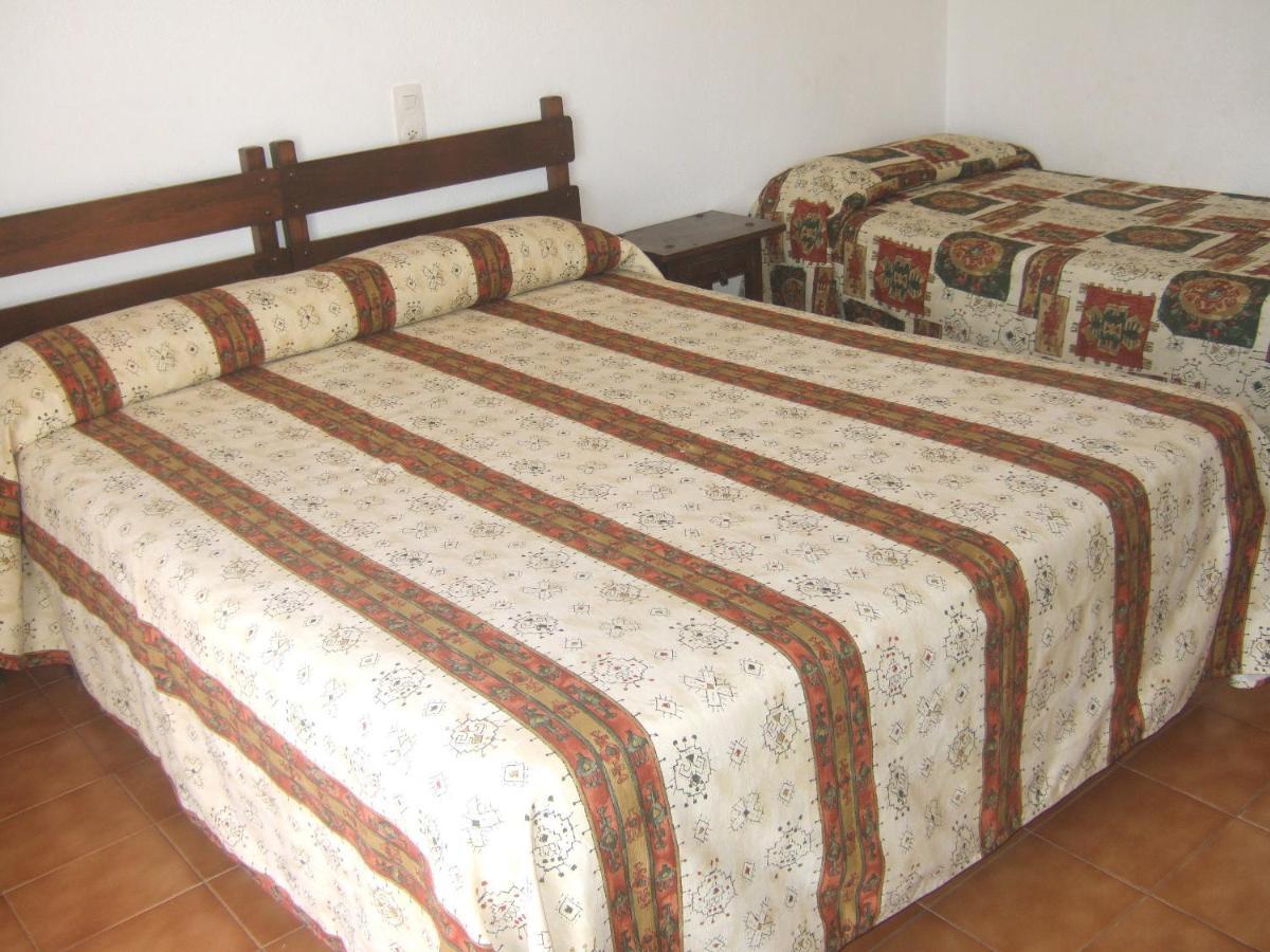 Hotel Can Catala L' Escala Szoba fotó